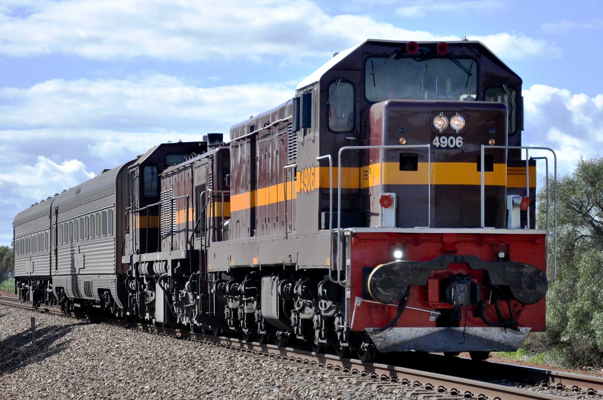 2SA8 with 4906 4702