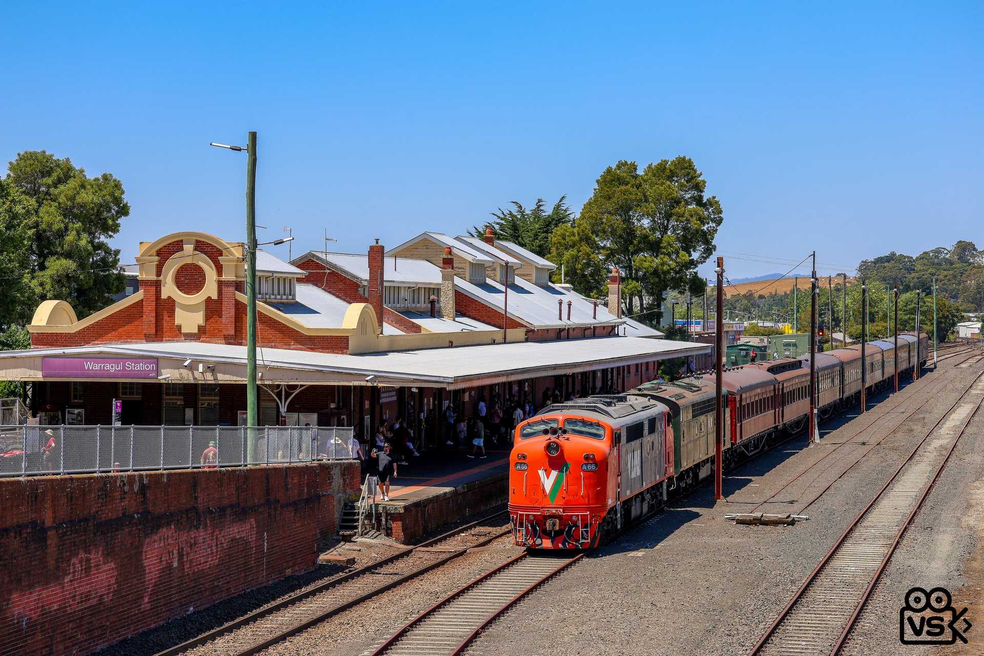 8498, Warragul