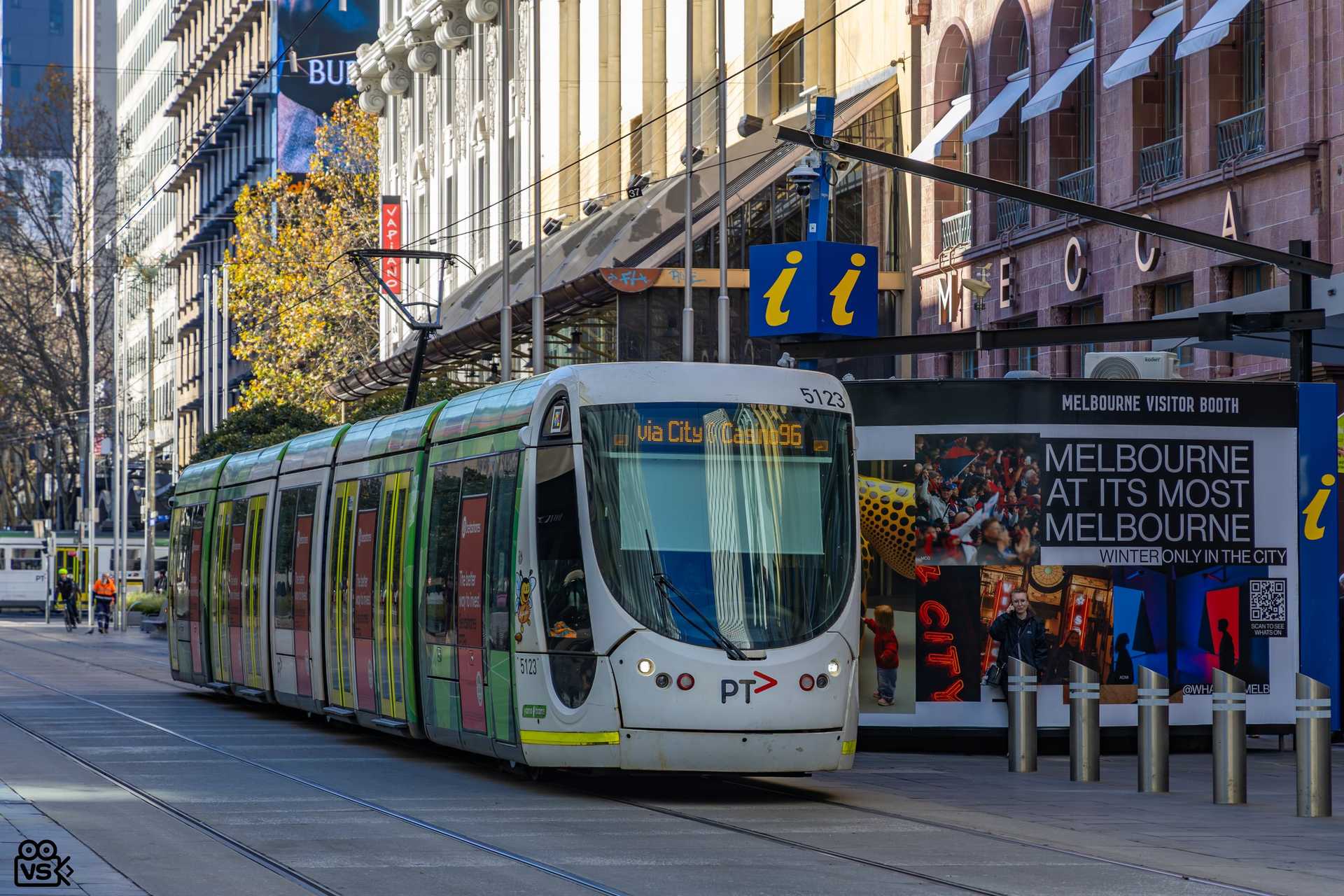 C2.5123, Westbound on Bourke St