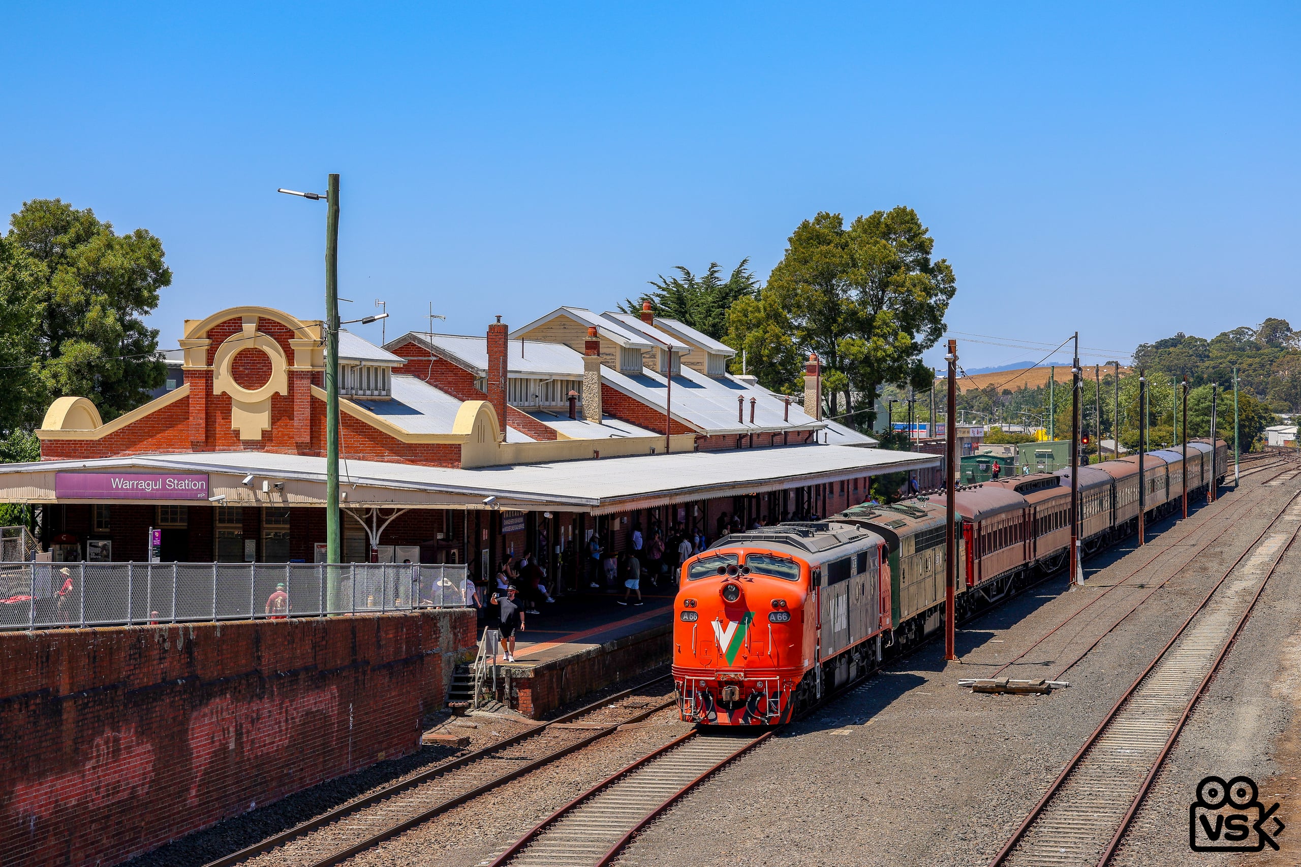 8498, Warragul